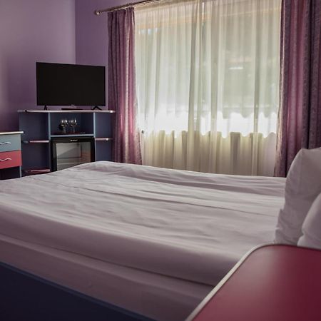 Hotel Yax Cîmpeni Camera foto