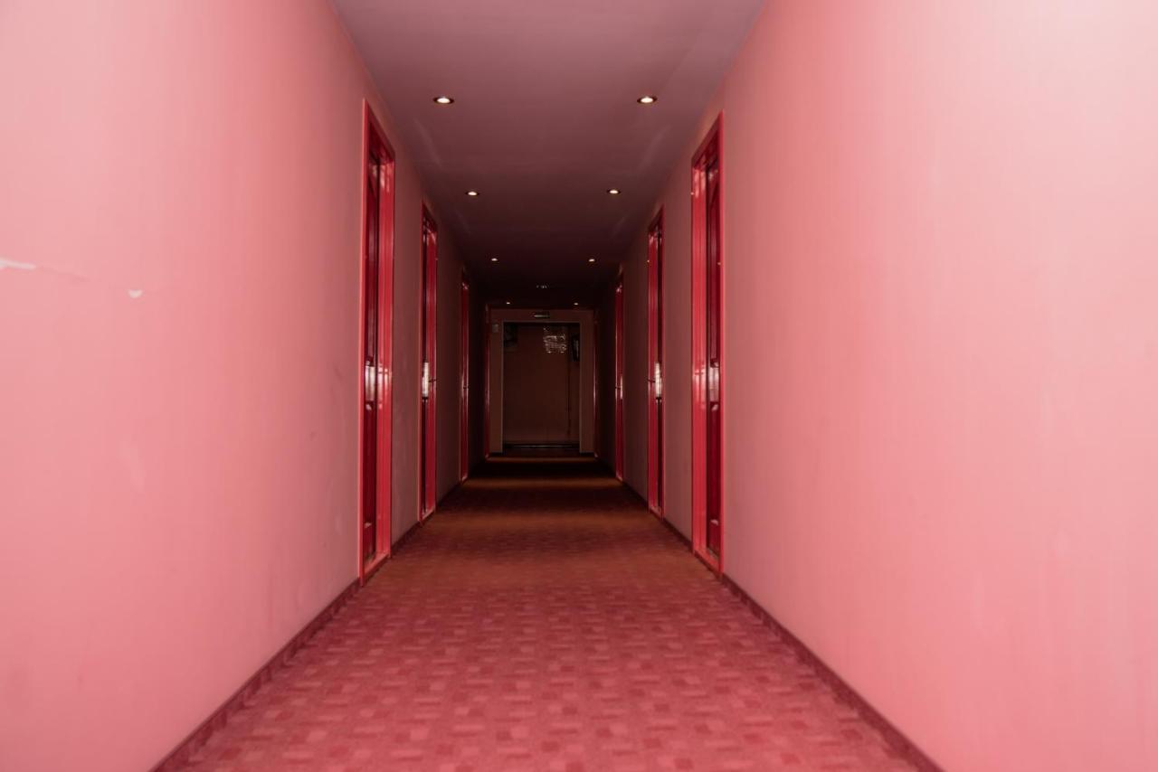 Hotel Yax Cîmpeni Esterno foto