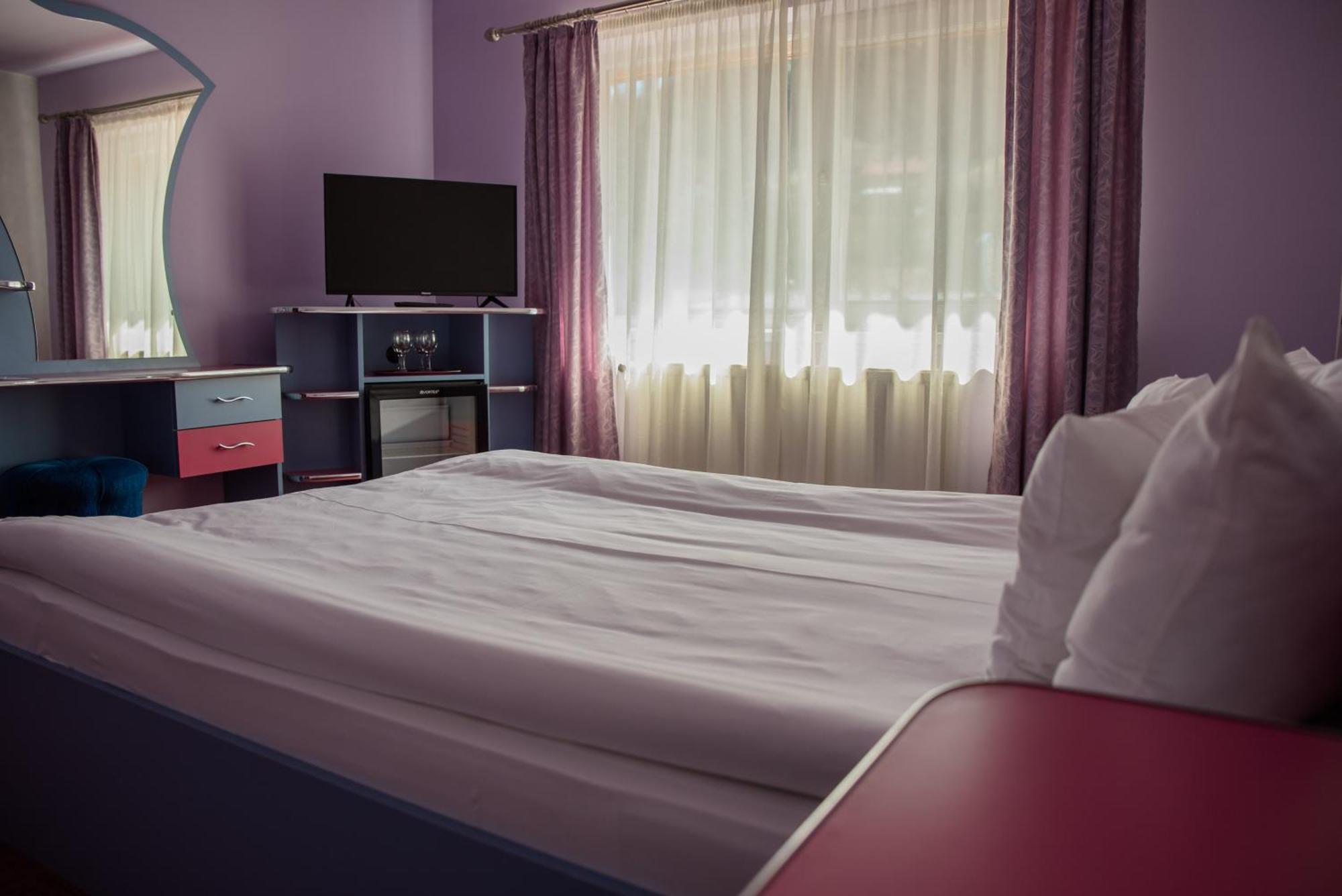 Hotel Yax Cîmpeni Camera foto