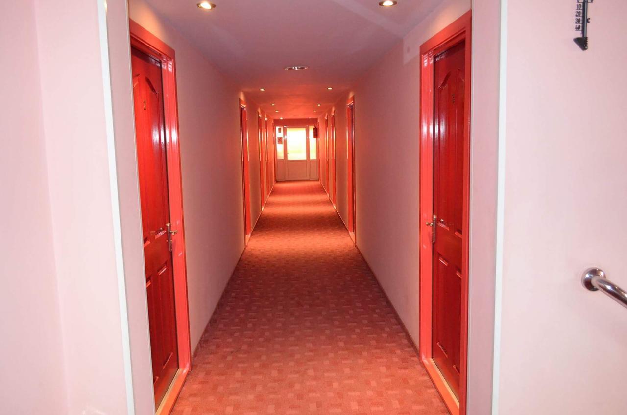 Hotel Yax Cîmpeni Esterno foto
